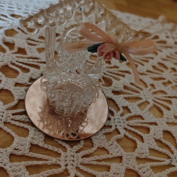 Vintage Spin Glass Wishing Well - Picture 2 of 3